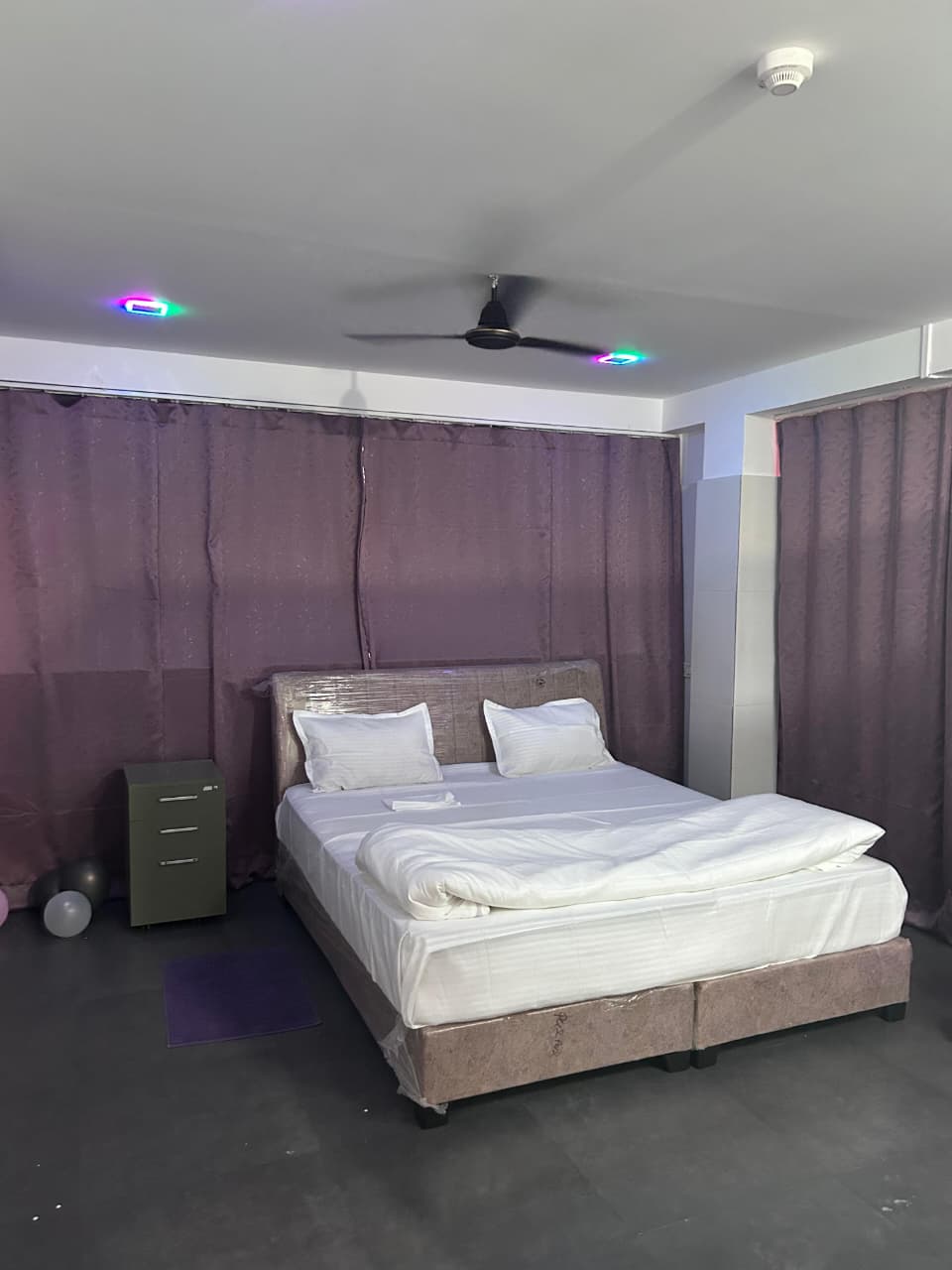 Deluxe room at Hotel Purple